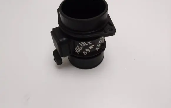 Renault Megane III Mass air flow meter 8200682558 5WK97021