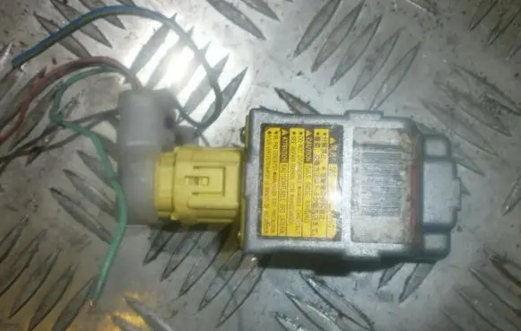 Lexus GS 300 400 430 Airbag deployment crash/impact sensor 8986030030