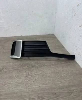 Audi A3 S3 8V Front bumper lower grill 8V3807682S
