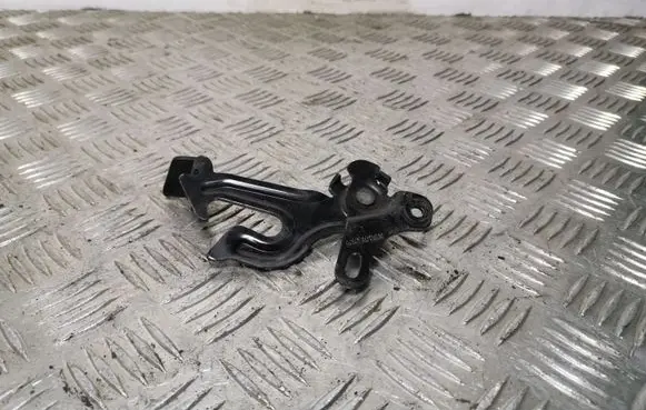 Volvo V40 Cross country Engine bonnet (hood) release handle