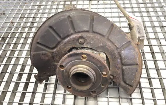 Volkswagen PASSAT B6 Front wheel hub spindle knuckle