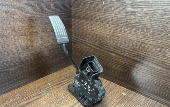 Ford Transit Accelerator throttle pedal YC159F836BC