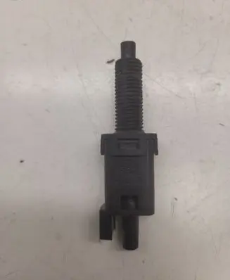 Audi A6 S6 C5 4B Brake pedal sensor switch 811907343B