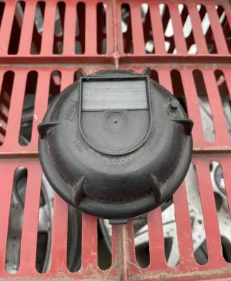Volvo S60 Headlight/headlamp dust cover 69025105 9178538