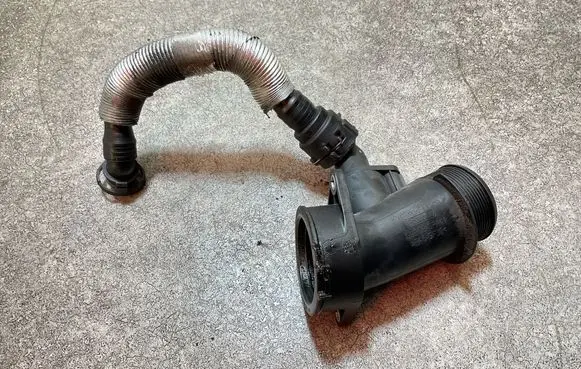 Ford Focus Air intake duct part KV619C623AD