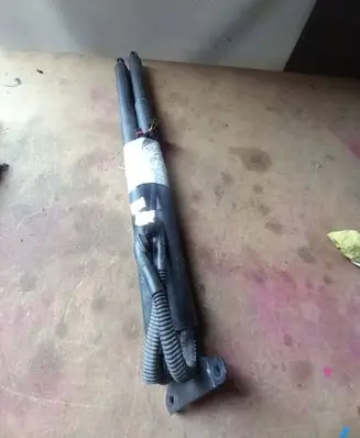 Volkswagen Tiguan Tailgate strut 5NA827851A