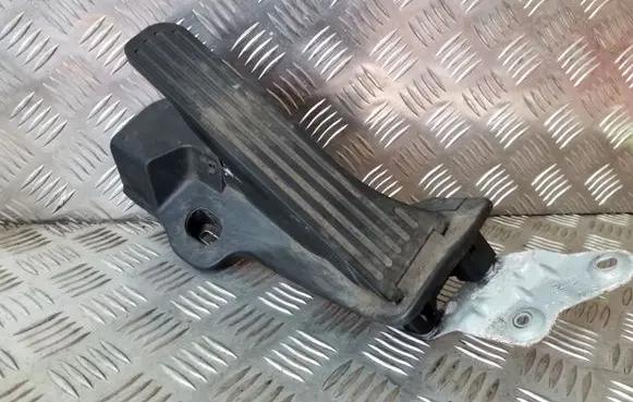 Volkswagen Sharan Accelerator throttle pedal 65102100