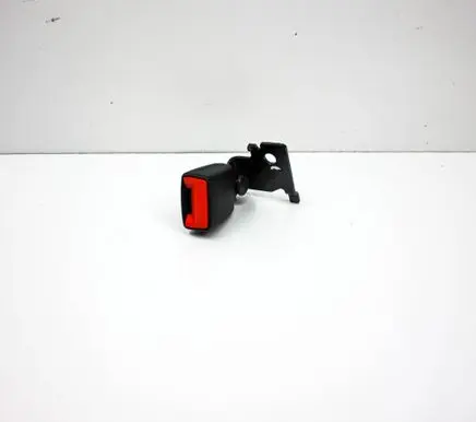 Alfa Romeo Giulia Rear seatbelt buckle 156112957
