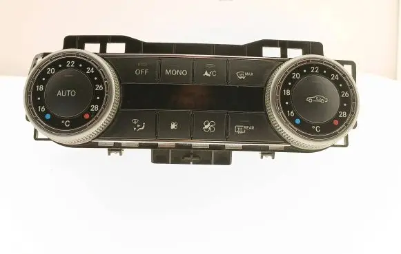 Mercedes-Benz C W204 Climate control unit 2048300590 SW380700 Q02HW4107