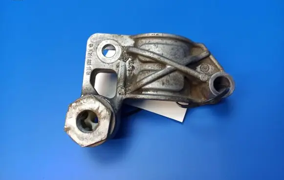 Mercedes-Benz E W211 Sway bar bush bracket, front A2113231226