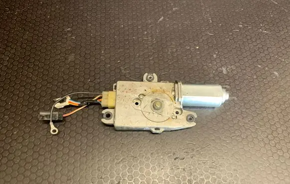 Nissan X-Trail T30 Sunroof motor/actuator 91295EQ700 61013 0178000B