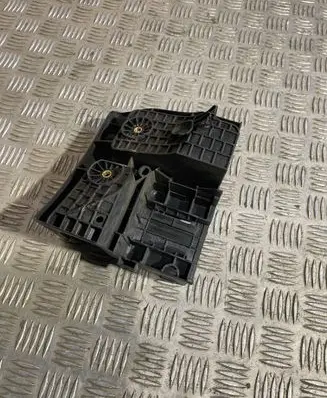 Volkswagen PASSAT B7 Fuse box cover 1K0907361B
