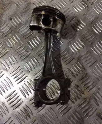 Mazda CX-5 Piston with connecting rod 083146
