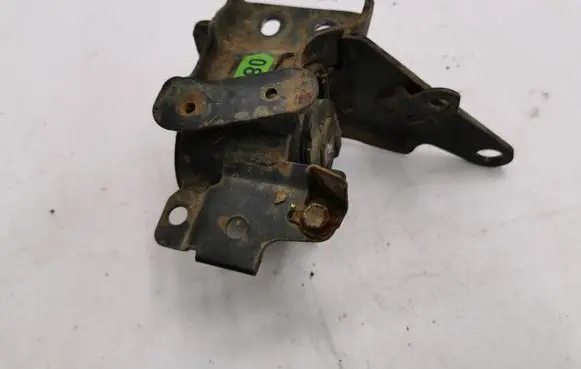 Toyota Corolla Verso AR10 Gearbox mount