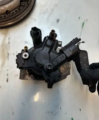 Ford Fiesta Fuel injection high pressure pump 231132