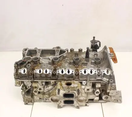 Volkswagen Golf VII Engine head 06L403S