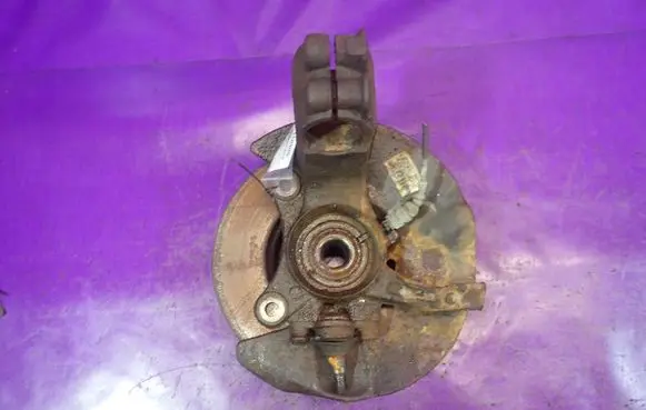 Volkswagen Transporter - Caravelle T5 Front wheel hub spindle knuckle