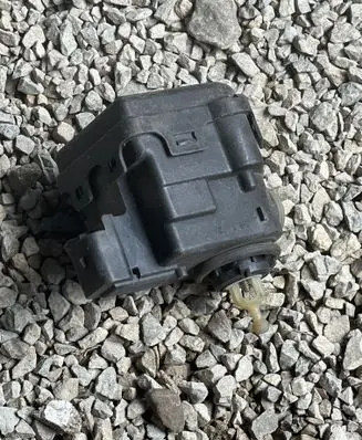 Renault Laguna II Headlight level adjustment motor 8200006664 7999000078