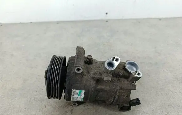 Volkswagen Golf V Air conditioning (A/C) compressor (pump) 
