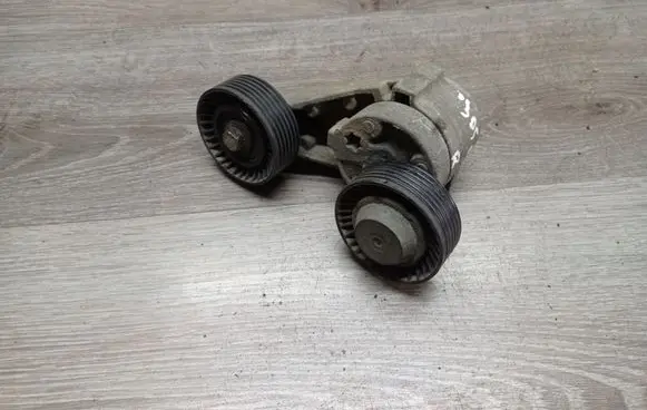 Volvo S80 Alternator belt tensioner 