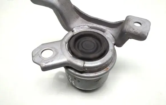 Volvo V60 Engine mount bracket 8G9N6F012BB 30793318