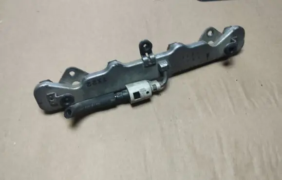 Honda Civic Fuel main line pipe