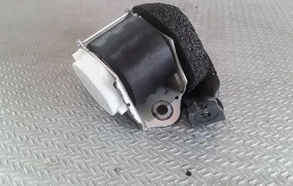 Ford Fiesta Rear seatbelt