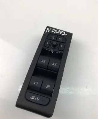 Volvo XC40 Electric window control switch 32279441