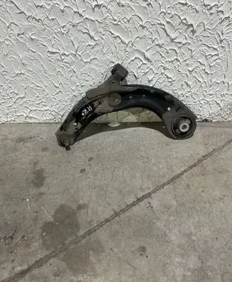Mazda 2 Front lower control arm/wishbone 202307113