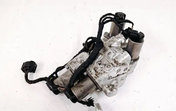 BMW 7 F01 F02 F03 F04 Air suspension compressor 6775258 10641010