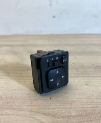 Mitsubishi Lancer X Wing mirror switch 183569