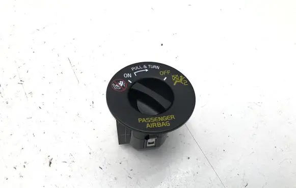 Passenger airbag on/off switch