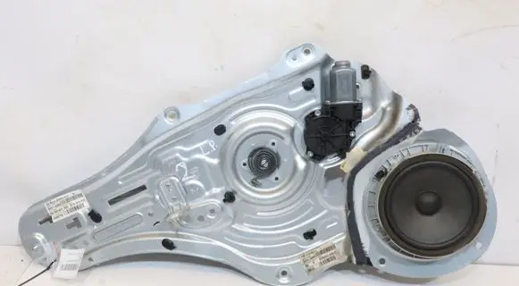 KIA Sportage Front window lifting mechanism without motor 824703U090