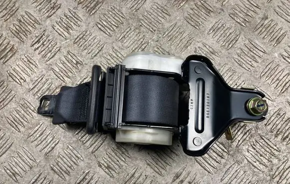 Subaru Forester SG Rear seatbelt 
