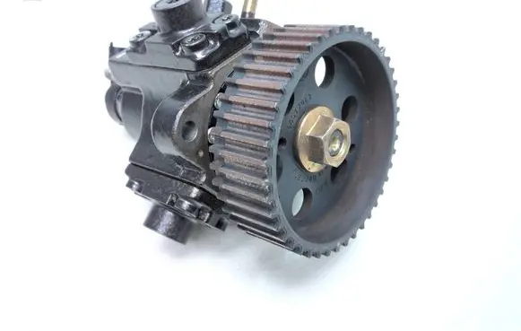 Opel Astra H Fuel injection high pressure pump 0055204599 0445010097 0928400651
