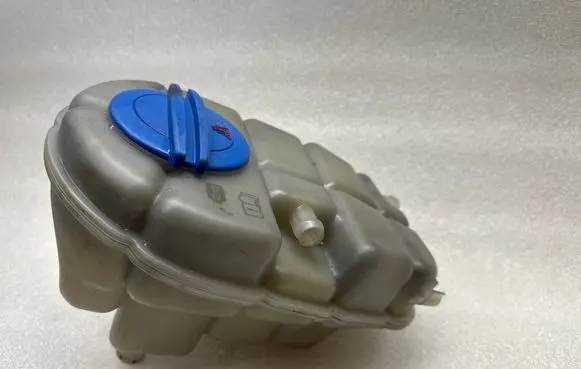 Audi A6 Allroad C7 Coolant expansion tank/reservoir 4G0121403G