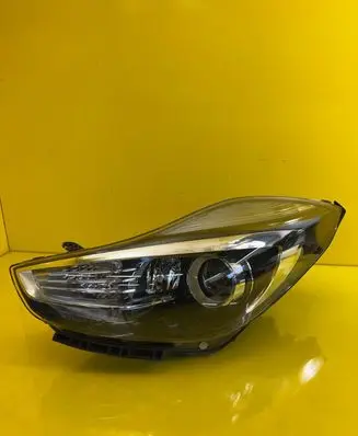 Hyundai ix20 Headlight/headlamp 92101-1K