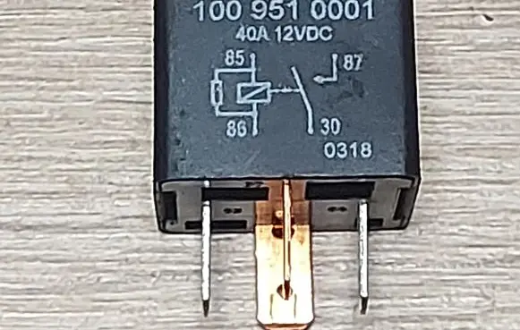 Volkswagen Touareg I Other relay 1009510001