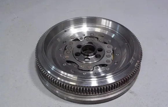 Volkswagen Multivan T5 Flywheel 03L105266DT