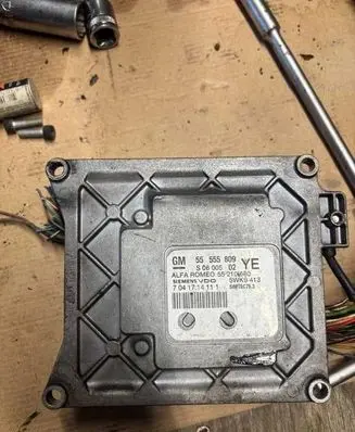 Alfa Romeo 159 Engine control unit/module 55555809