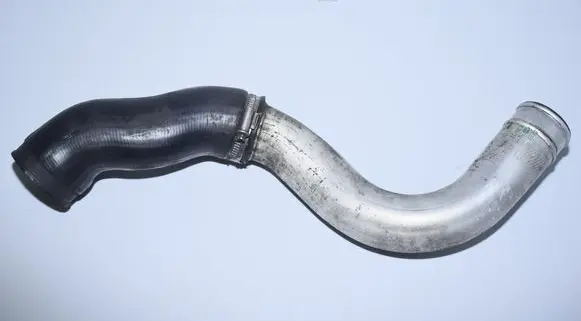 Intercooler hose/pipe