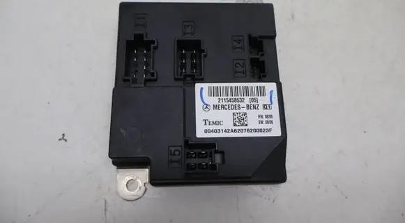 Mercedes-Benz CLS C219 Comfort/convenience module 2115458532