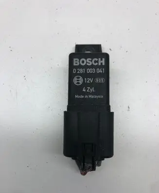 Chevrolet Captiva Glow plug pre-heat relay 96440063 0281003041