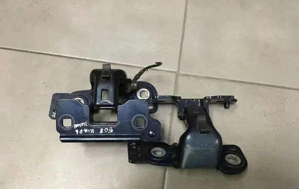 Peugeot 508 Tailgate/trunk/boot hinge