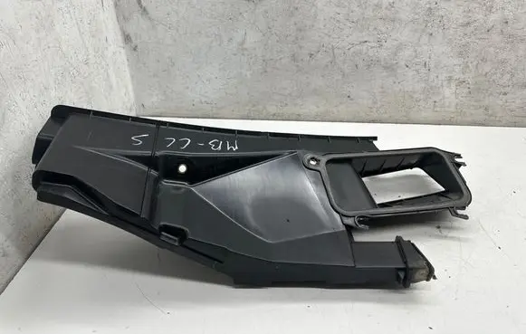 Mercedes-Benz CLS C218 AMG Air intake duct part A2128300144