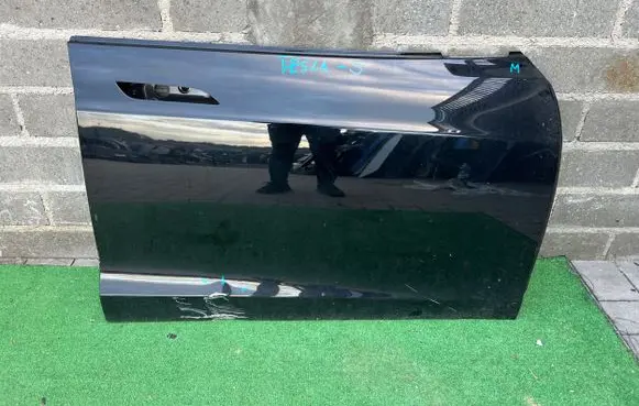 Tesla Model S Rear door