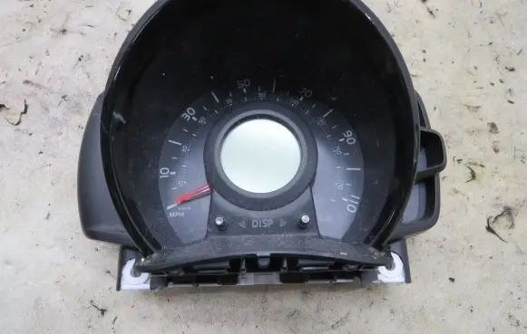 Peugeot 108 Speedometer (instrument cluster) 69342-440U