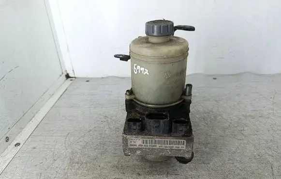 Volkswagen Polo IV 9N3 Power steering pump