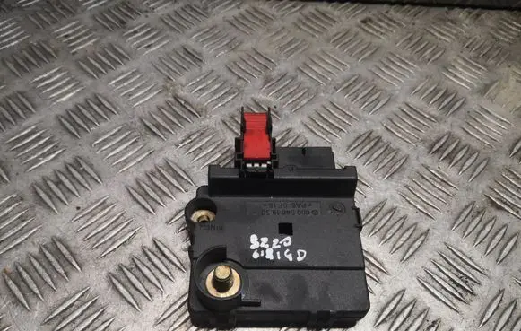 Mercedes-Benz S W220 Current control relay 0005401950 A0005401950