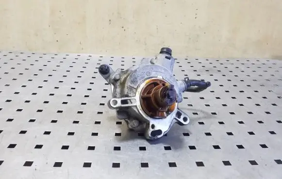 Ford Mondeo MK V Vacuum pump DS7G2A451CA